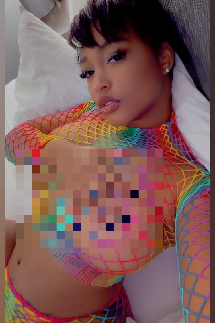 Ariel Foxx photo