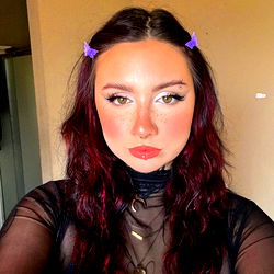 Stylish OnlyFans Model Elise