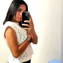 Morocha Striking a Pose