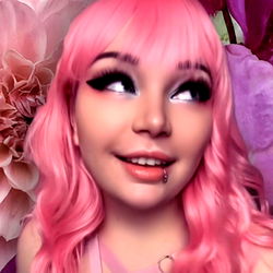 Lexxi Blakk: Stunning Model in Pink Hair and Makeup