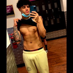 OnlyFans Model El Yordy in Gym Shirt