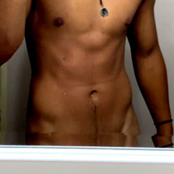 MysteryyD, A Striking Model in a Bathroom Mirror