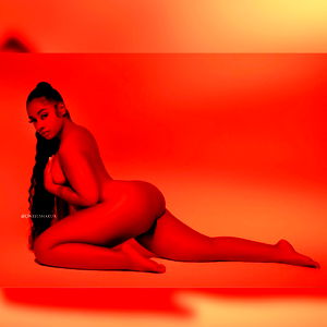 Whysoglamorous photo