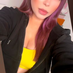 Onlyfans Model BROSE169's Casual Style