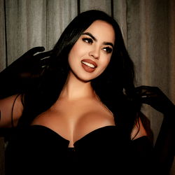 Exquisite Roxana Gomez, the Enchanting OnlyFans Model from Wonderworld