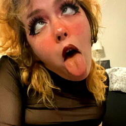 Model GoblinToes in Onlyfans Content