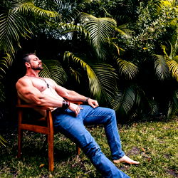Fitness Model Andrew in Relaxed Pose