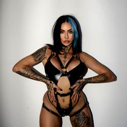 Emogirlnextdoor 🤘🏼 photo