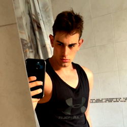 Alejandro - Fitness Model Capturing His Workout Progress