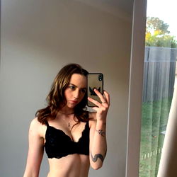 Ashley dee, a fitness model in a bikini pose