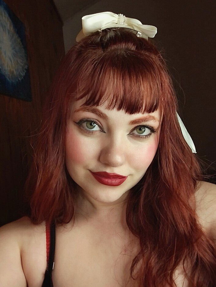 Goddess Daisy 🪽 photo