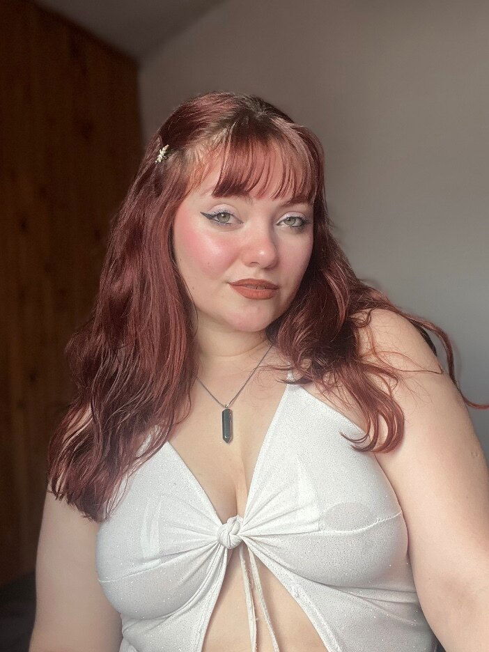 Goddess Daisy 🪽 photo