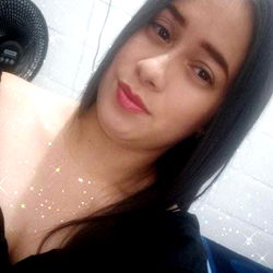 Colombian Model Anaweeb, Posing with Confidence