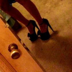 Letโs play Footsies photo