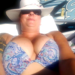 Mistress Mamacita at the beach