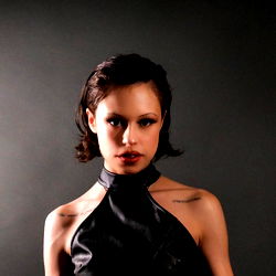 Thee Pearl: A Model's Journey to Glamour