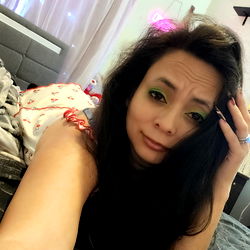 Cute and youthful pose for Instagram!