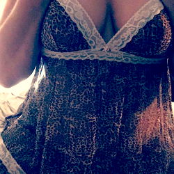 Amber Mancini, Show Me The World