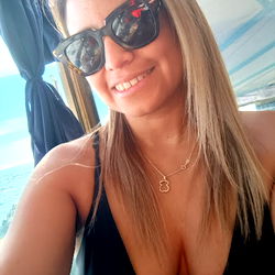 🍯🐝 Miel Jhonson photo