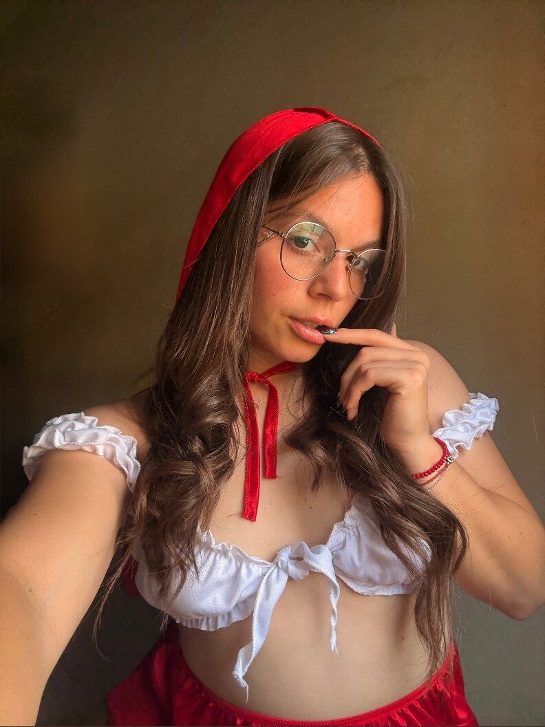 A good little girl 👼🏻FREE❤️‍🔥 photo