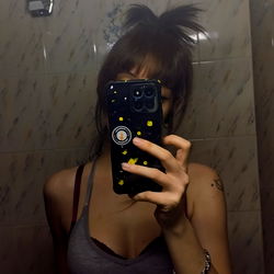 AnittaDinamitta Sharing Moment in Bathroom Mirror