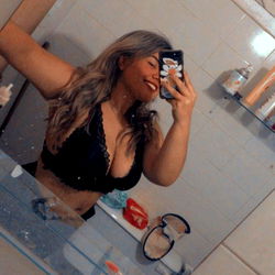 Onlyfans Model Romi, Age 28