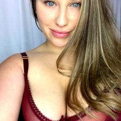 OnlyFans Model Chloeflowers - Lingerie