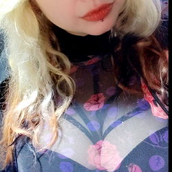 AcidDoll - OnlyFans Model