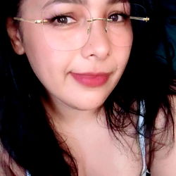 Alizlove Model Photo