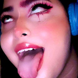 Vivid Vixen Jade's Intense Selfie