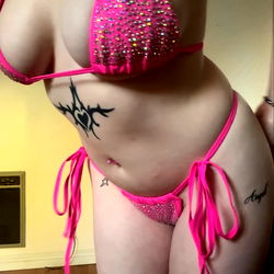 Sexy OnlyFans Model Honey Posing in Pink Bikini