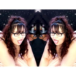 OnlyFans Model Alienesque420 from Space