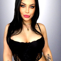 Alecsandra - OnlyFans Model