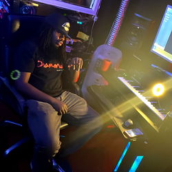 Onlyfans Sincere in DJ Booth