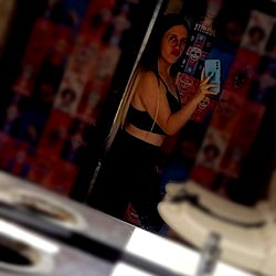 Lu💋 in the Bathroom