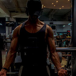 Roger Ruíz, a Fitness Enthusiast in the Gym