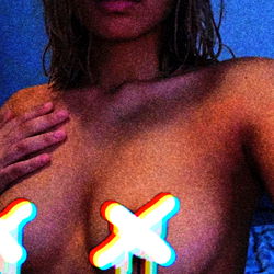 OnlyFans Model Bri 🖤🧿 in a Tropical Setting