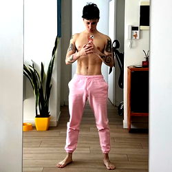 Model Lele Kiev in Onlyfans