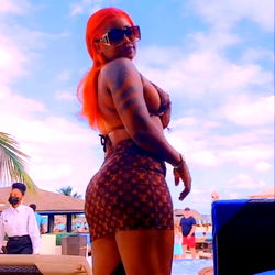 Nasty, Kingston - Exotic Beauty on Beach