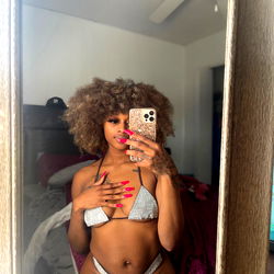 K A N D Y 🩷 photo