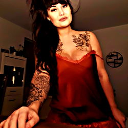 MaLu88, a Thüringen-based OnlyFans model