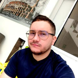 Mich, a Fitness Enthusiast in Medellín, Colombia