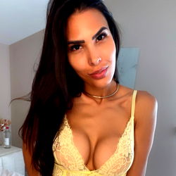 AdrianaBliss, Berlin Lingerie Model