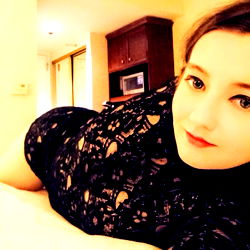 Aura_Rose_Free photo