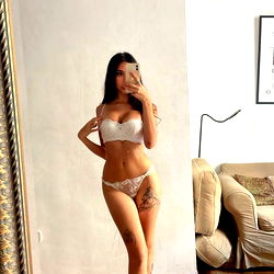 Alice Grey, Onlyfans Model in Lingerie