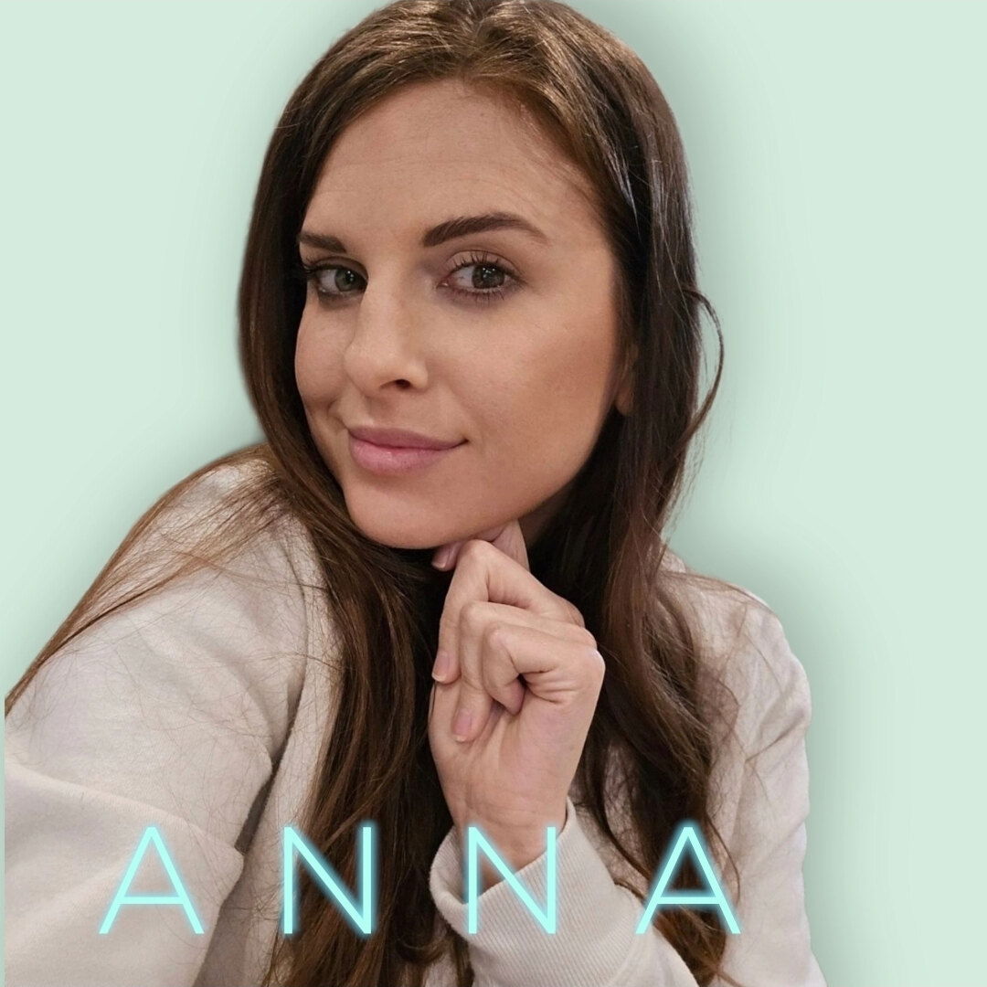 Online with Anna photo