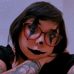 Onlyfans Model Kittybones 💀🌸🐱 in Unique Style