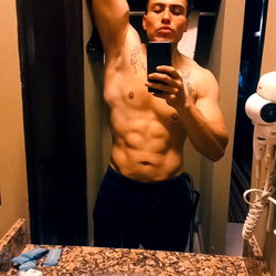 Alexxmx, Fitness Model in Hotel Bathroom