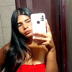 TrueCatwoman's Racy Bathing Suit Shoot