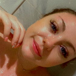 Ash, a Washington OnlyFans Model